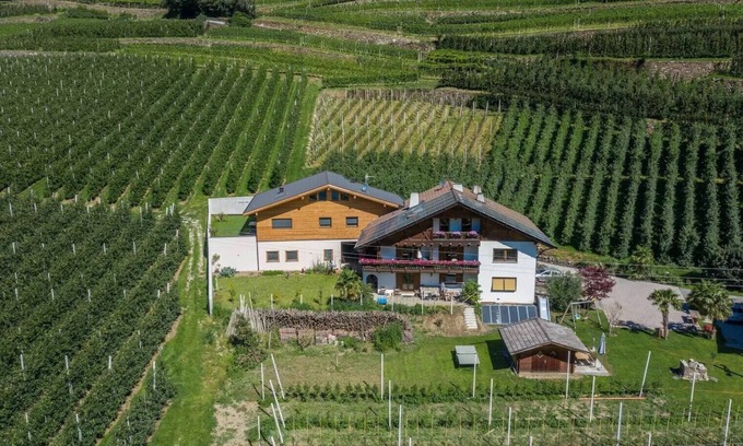 Castelbello-Ciardes Apartamento | Acogedor apartamento "Pixnerhof - Gala" en una granja con Wi-Fi y vistas a la montaña