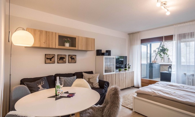 Schoenwald Apartamento | Acogedor apartamento 18 con vistas al jardín, Wi-Fi y balcón
