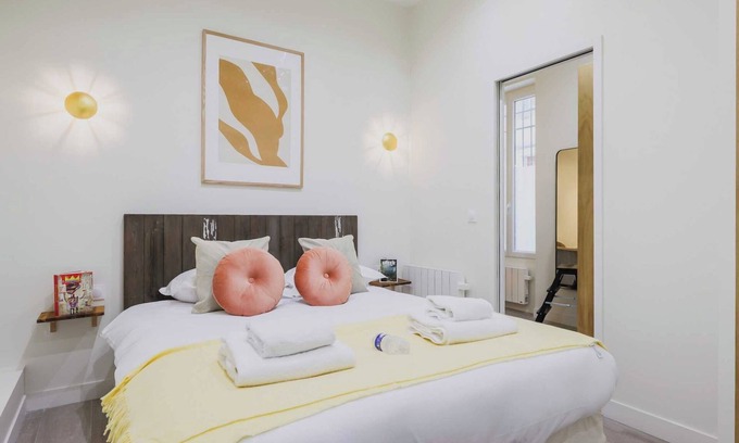 Saint-Cloud Apartamento | Acogedor apartamento de 1 dormitorio y 2 baños en Saint Cloud