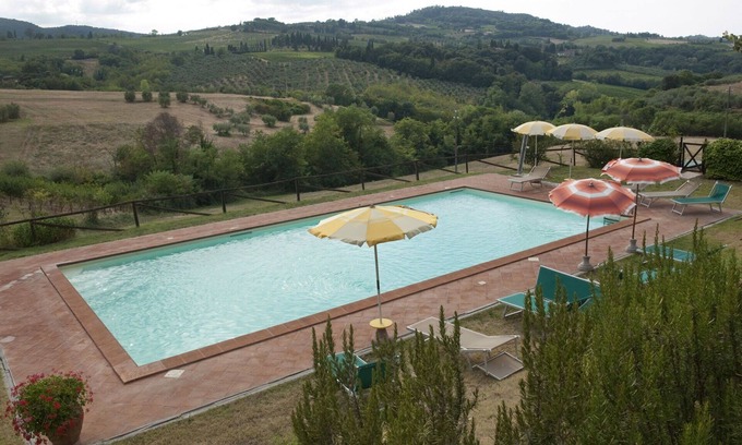 San Gimignano Apartamento | Acogedor apartamento con WIFI, piscina, A/C, mascotas permitida, vista panorámica y aparcamiento