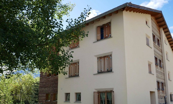 Samedan Apartamento | Acogedor apartamento para 4 personas con WIFI, TV, balcón y aparcamiento