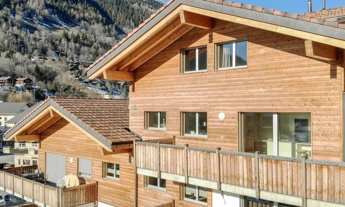 Ernen Apartamento | Hermoso apartamento para 8 personas con WIFI, TV y balcón