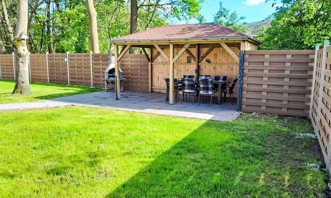 Oberndorf Apartamento | Bonito apartamento para 2 personas con WIFI, TV, patio y aparcamiento