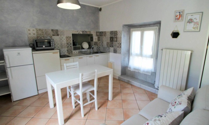 Germignaga Apartamento | Bonito apartamento para 3 personas con WIFI, TV, patio y aparcamiento