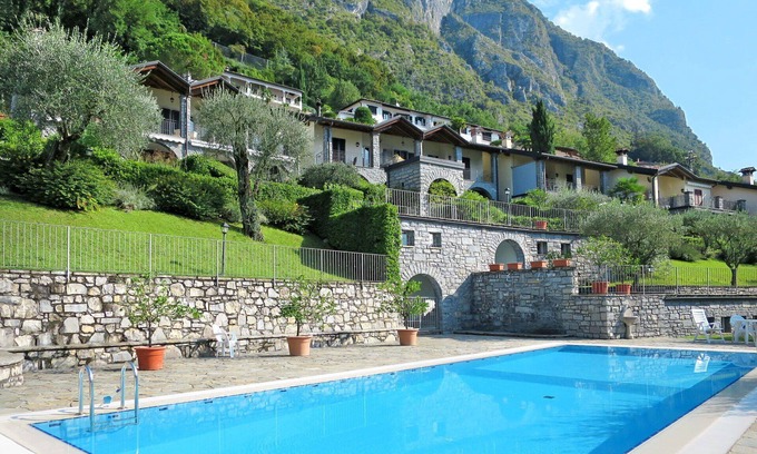 Valsolda Apartamento | Precioso apartamento con piscina, WIFI, TV, terraza, mascotas permitida y aparcamiento