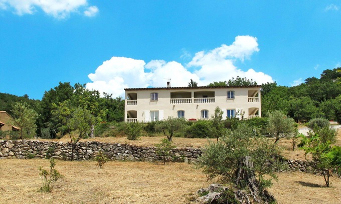 Bauduen Villa | Apartamento en villa con WIFI, TV, terraza, mascotas permitida, vista panorámica, aparcamiento
