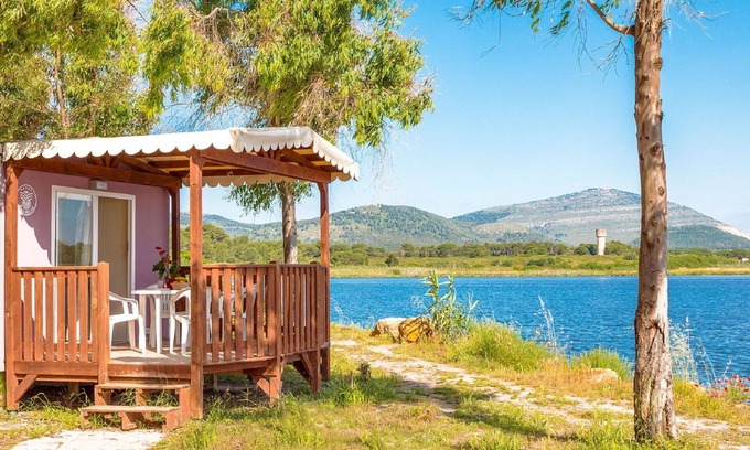 Fertilia Casa | Bonito apartamento en villa para 4 personas con piscina, A/C, WIFI, TV, terraza y mascotas permitida