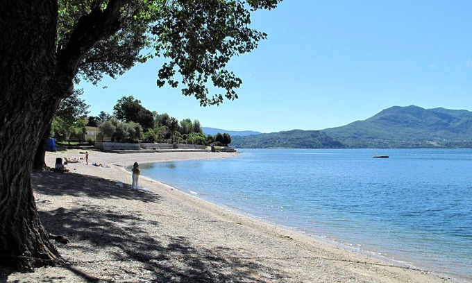 Cannero Riviera Apartamento | Cosy apartment for 5 people with WIFI, TV, patio, pets allowed and parking