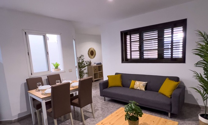 Playa de Arinaga Apartamento | Cosy apartment near the beach