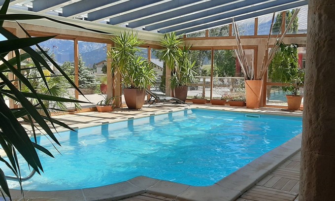 Superbolquere Apartamento | COSY APARTMENT with JACUZZI, SWIMMING POOL, SAUNA, SPORT ROOM & GAME ROOM