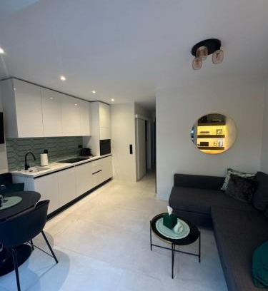 Glyfada Apartamento | Cosy apartment with shared pool and garden