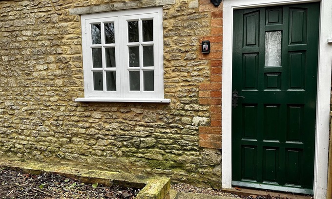 Bicester Casa | Cosy barn conversion in quiet village location within 5 minutes of Bicester.