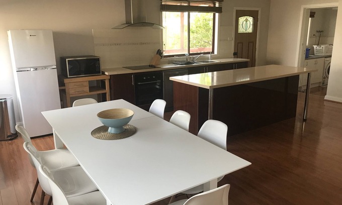 Coronet Bay Casa | Cosy beachside cottage a short walk to the beautiful Coronet Bay beach