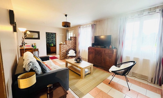 La Riviere-Saint-Sauveur Cabaña | Cosy cottage