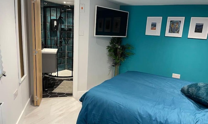 Bircotes Apartamento | Cosy cabin with private bathroom