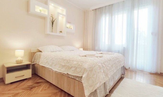 Palilula Apartamento | Cosy center Belgrade apartment for 4 people, fast wifi, longer rental possible.