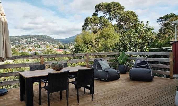 Battery Point Apartamento | Cosy, central apartment with large sunny deck