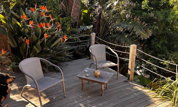 Glencairn Casa | Cosy, comfortable 1-bedroom house in Glencairn with sea and mountain views.