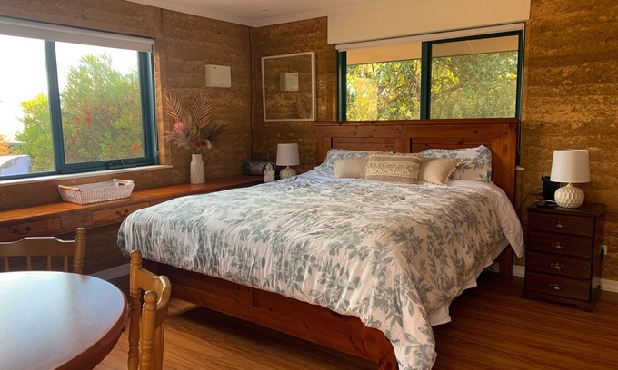 Drummond Casa | Cosy cottage on rural property 10 minutes from Kyneton's restaurants.