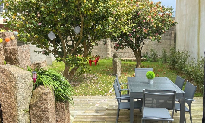 Le Ru Apartamento | Cosy downtown apartment with garden