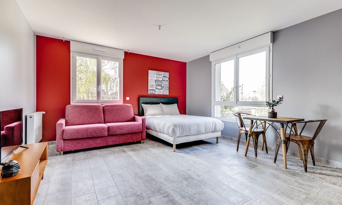 Aulnay-sous-Bois Apartamento | Cosy, fully-equipped studio near Paris and CDG