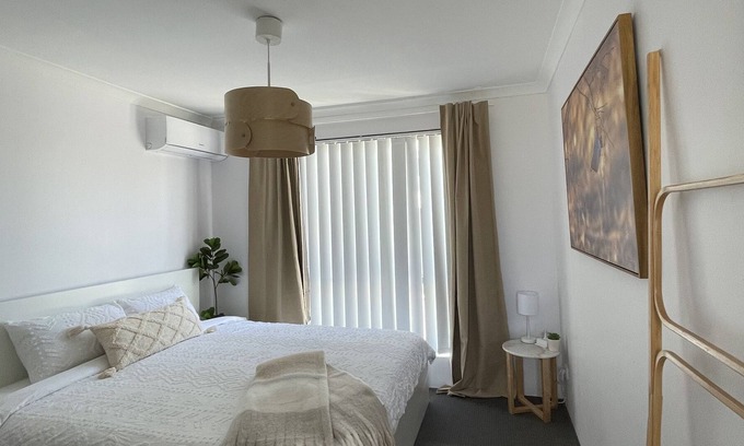 Nollamara Casa | Cosy Grassland Retreat