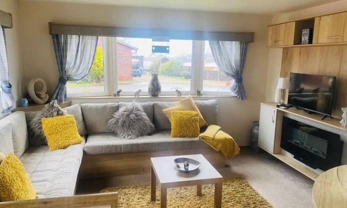 Dogdyke Chalet De Esquí | Cosy hottub caravan Retreat in Lincolnshire