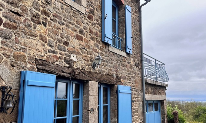 Roz-sur-Couesnon Casa | Cosy house Le Cerisier, view of Mont-Saint-Michel