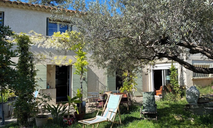 Saint-Chamas Casa | Cosy house with garden, terrace & pond view - Saint-Chamas