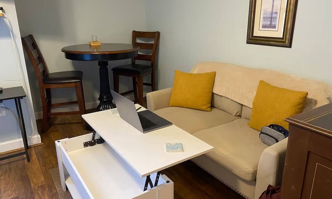 Smith Mountain Lake Condominio | Cosy Lakefront Condo -- 1-bedroom w/WiFi & fitness room in wonderful Huddleston