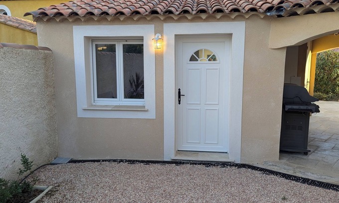 Rognac Cama Y Desayuno | Cosy little apartment in Provence, ideal for a long romantic weekend.