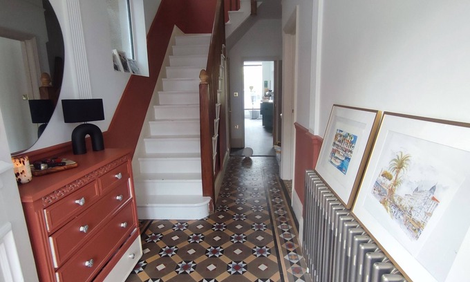 Streatham Hill Casa | Cosy London Family House Plus Sweet Cat