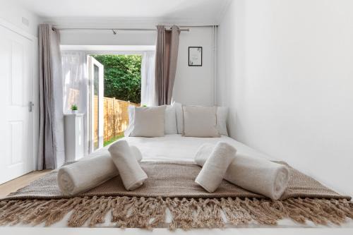 Kensal Green Apartamento | Cosy, Modern & Central Studio 1min from Train with Private Garden - The Kensal Suite
