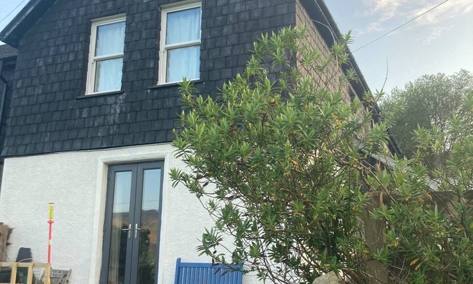 Bangor Casa | Cosy, Modernised and Peaceful Welsh Cottage on the Edge of Eryri National Park