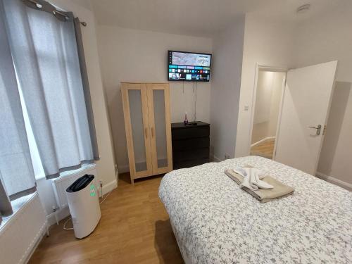 Kensal Green Apartamento | Cosy North Kensington Family apartment for 4 persons - Children stay free Netflix in all bedrooms Close to underground and overground stations