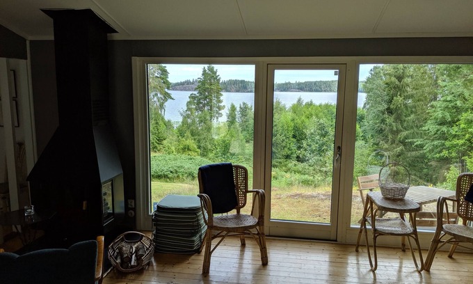 Nykoping Villa | Acogedoras casas de recreo con vistas idyliskt del lago.