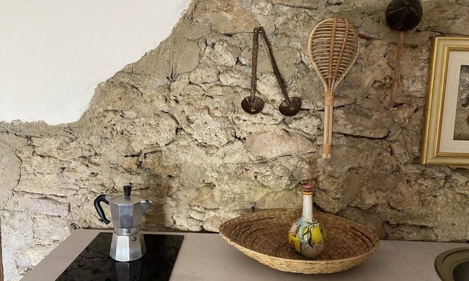 San Pietro di Feletto Apartamento | Romantic Sandstone Apartment Prosecco Hills