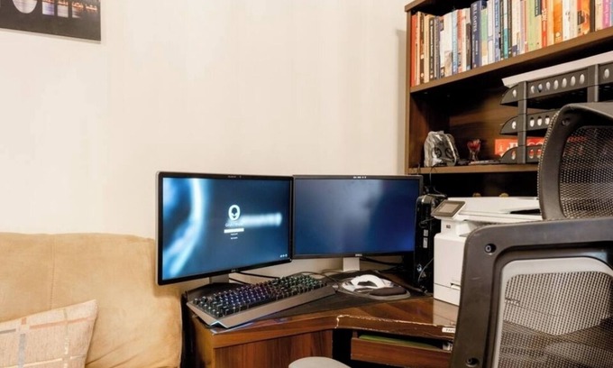 Ras Al Khor Industrial Area Apartamento | Cosy Room for Students as 5 min from Univ or 15min for Para skydiving Jumpers