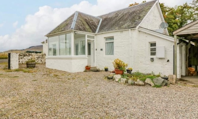Blairgowrie Cabaña | Cosy Scottish Cottage located beside Glenshee Ski Centre!