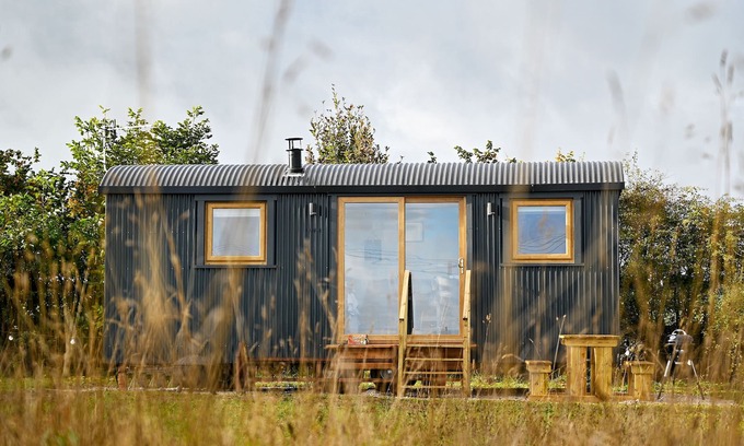 Monyash Cabina | Cosy Shepherd Hut in the Heart of the Peak District