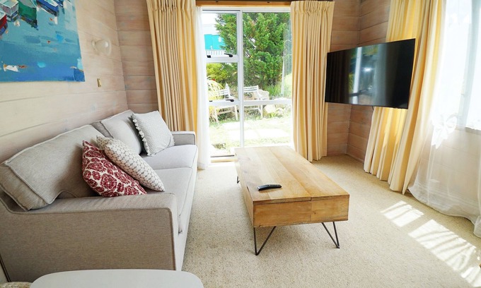 Red Beach Apartamento | Cosy Studio 3 Mins Drive To Beach