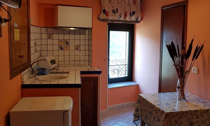 Collepardo Apartamento | Cosy Studio Apartment, between Rome and ski resort