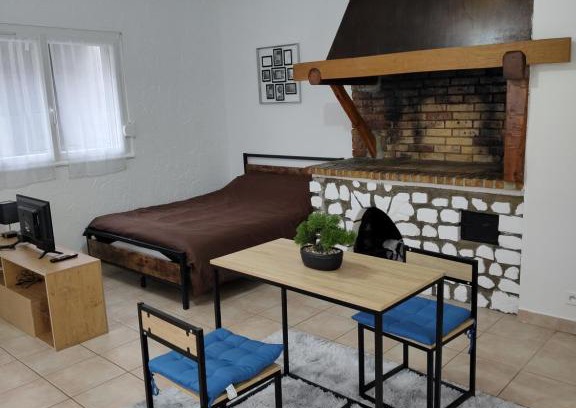 Pont-de-L'Arche Apartamento | Cosy Studio