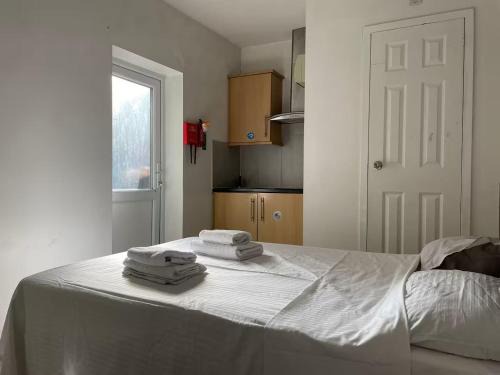 Bruce Grove Casa | Cosy Studio room with your own Garden in a House