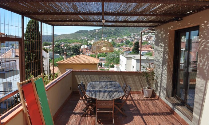 Vallcarca i els Penitents Apartamento | Cosy sunny house 2bedroom-2bathroom, terrace & panoramic views, near Park Güell