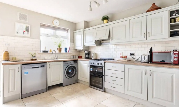 Haroldʼs Cross Casa | Cosy town house 10 minutes minutes the city centre