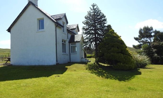 Ardnamurchan Peninsula Casa | Cosy Traditional Croft House, close to white sandy beaches.