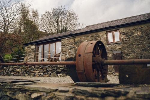 Beddgelert Casa | Cosy Underfloor Heated 17th Century Renovated Mill with Stunning Views - Ty Felin