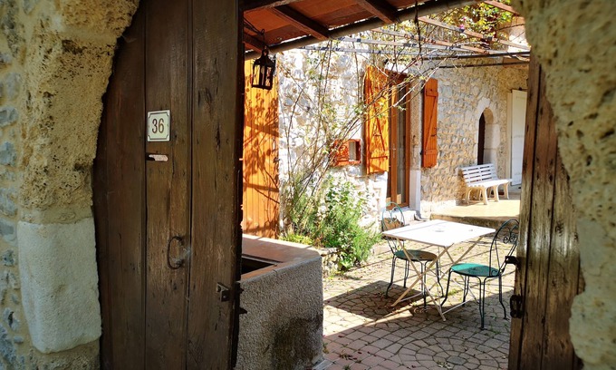 Ombleze Casa | Warm holiday home in the Vercors dromois