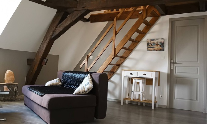 Mirebeau-sur-Beze Apartamento | Cosy, very quiet apartment